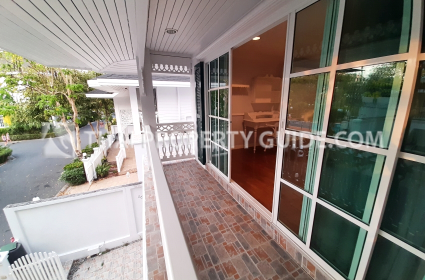 House with Shared Pool in Sukhumvit 